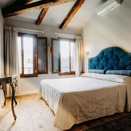 Casa Virginia Direct At The Canal Cannaregio With Own Roof Terrace Apartment