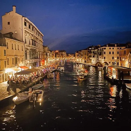 Casa Virginia Direct At The Canal Cannaregio With Own Roof Terrace