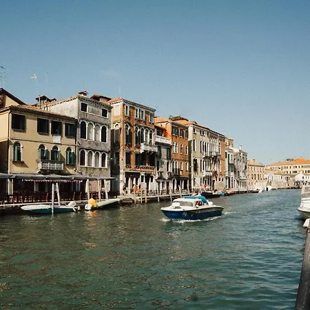 Casa Virginia Direct At The Canal Cannaregio With Own Roof Terrace Apartment *