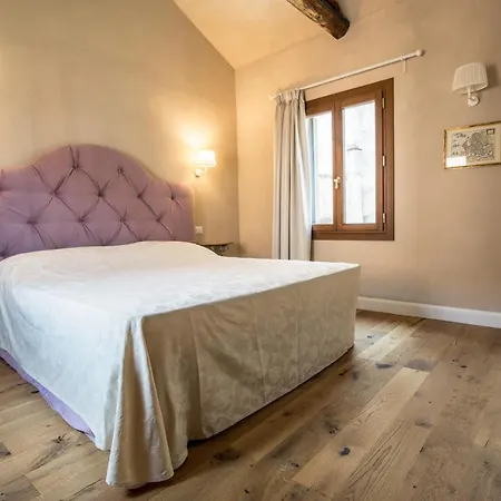 Casa Virginia Direct At The Canal Cannaregio With Own Roof Terrace * Venice