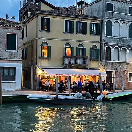 Casa Virginia Direct At The Canal Cannaregio With Own Roof Terrace