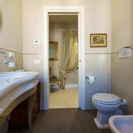 Apartment Casa Virginia Direct At The Canal Cannaregio With Own Roof Terrace Venice