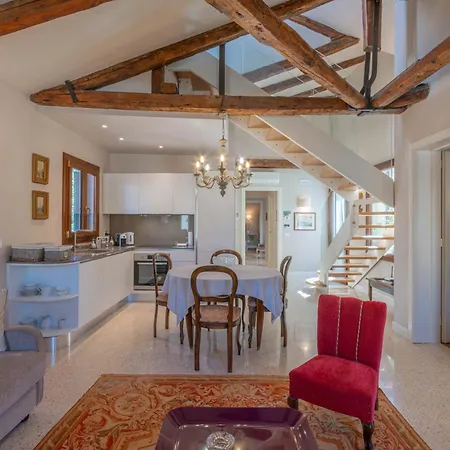 Casa Virginia Direct At The Canal Cannaregio With Own Roof Terrace Apartment Venice