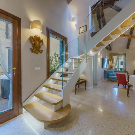 Apartment Casa Virginia Direct At The Canal Cannaregio With Own Roof Terrace Venice