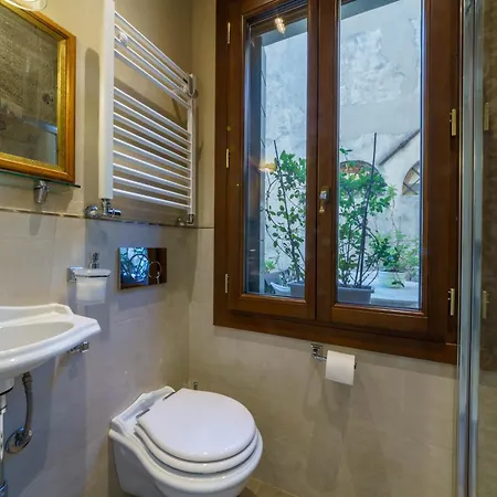 Casa Virginia Direct At The Canal Cannaregio With Own Roof Terrace *