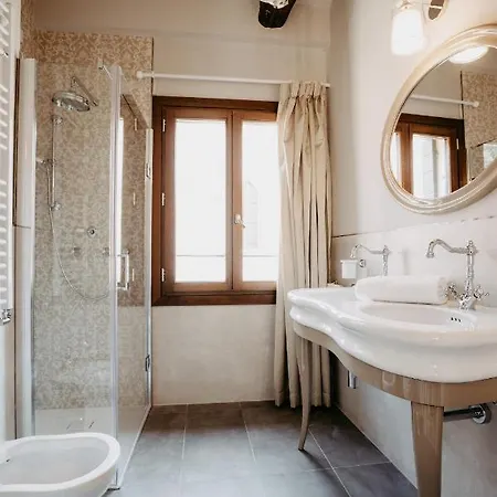 Casa Virginia Direct At The Canal Cannaregio With Own Roof Terrace דירה *