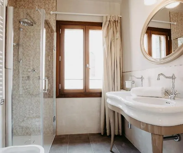 Casa Virginia Direct At The Canal Cannaregio With Own Roof Terrace Appartement *