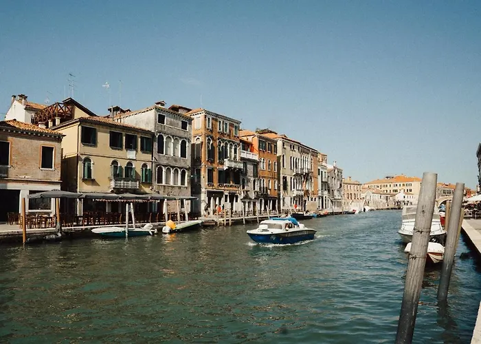 Casa Virginia Direct At The Canal Cannaregio With Own Roof Terrace Appartement *
