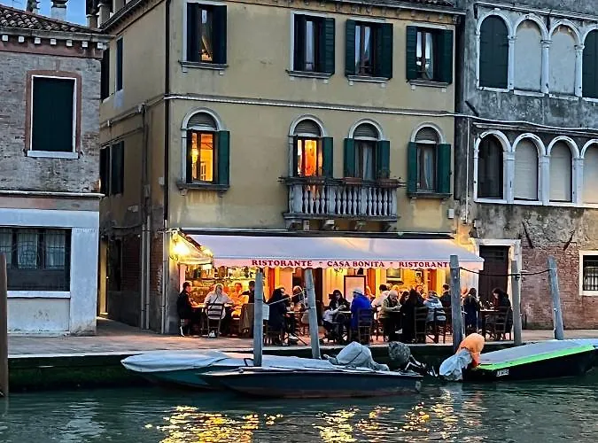 Casa Virginia Direct At The Canal Cannaregio With Own Roof Terrace