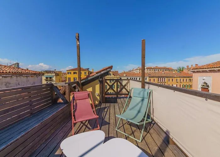 Casa Virginia Direct At The Canal Cannaregio With Own Roof Terrace Appartement