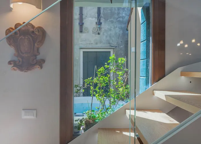 Casa Virginia Direct At The Canal Cannaregio With Own Roof Terrace Appartement *