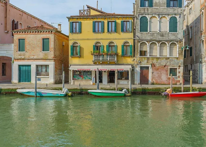 Appartement Casa Virginia Direct At The Canal Cannaregio With Own Roof Terrace